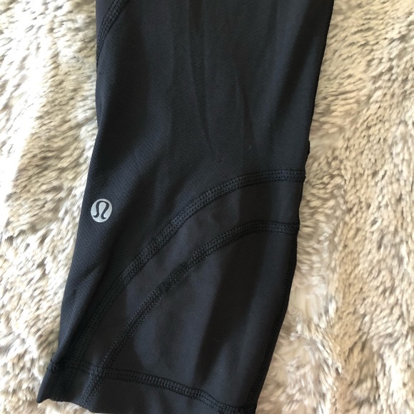 Lululemon crop pants - Picture 2 of 6